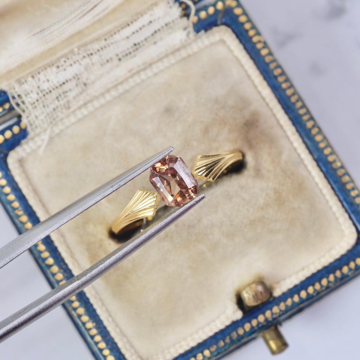 ジルコン 1.18ct ラディアントカット 6.5mm×4.9mm×3.4mm【MJ2892】