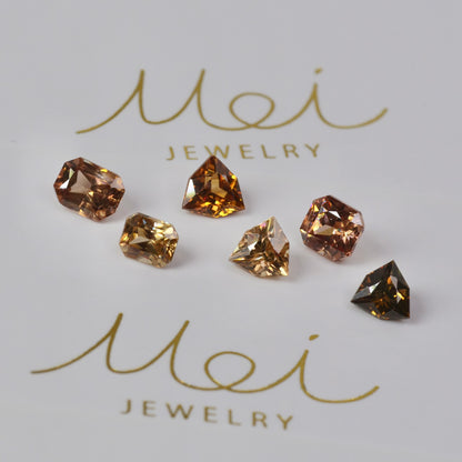 ジルコン 0.81ct トリリアント特殊カット 5.7mm×5.5mm×3.2mm【MJ2893】