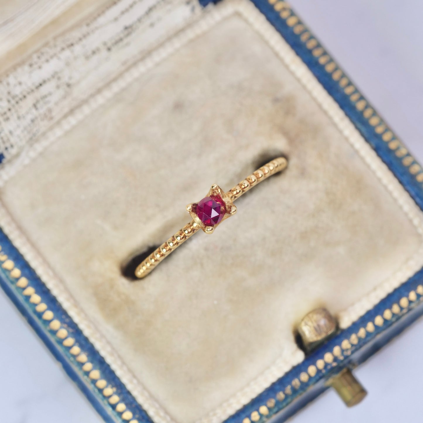 ルビー 0.11ct ローズカット 約2.8mm【MJ2973-1】