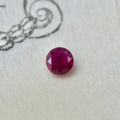 ルビー 0.11ct ローズカット 約2.8mm【MJ2973-2】