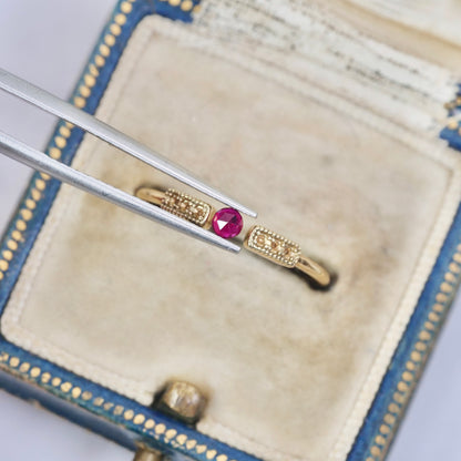 ルビー 0.11ct ローズカット 約2.8mm【MJ2973-2】