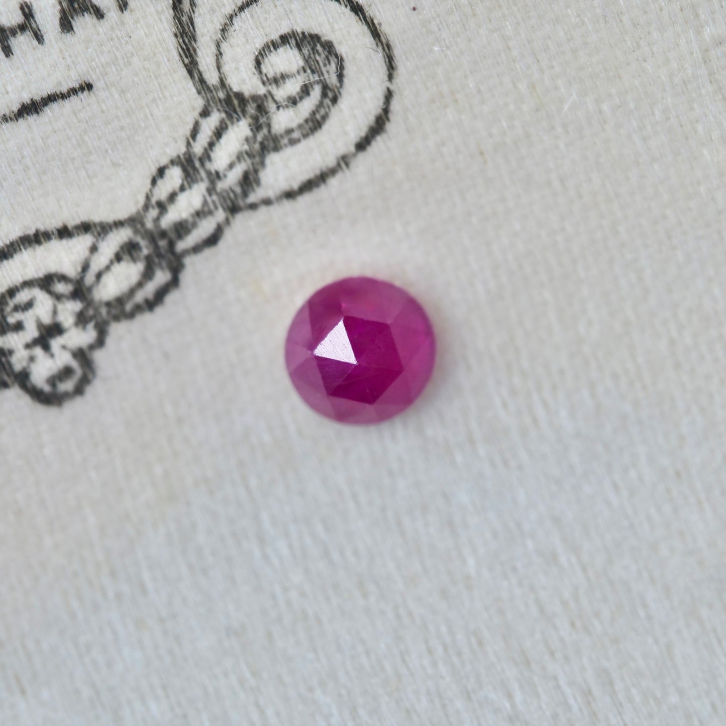 ルビー 0.15ct ローズカット 約2.9mm【MJ2973-3】