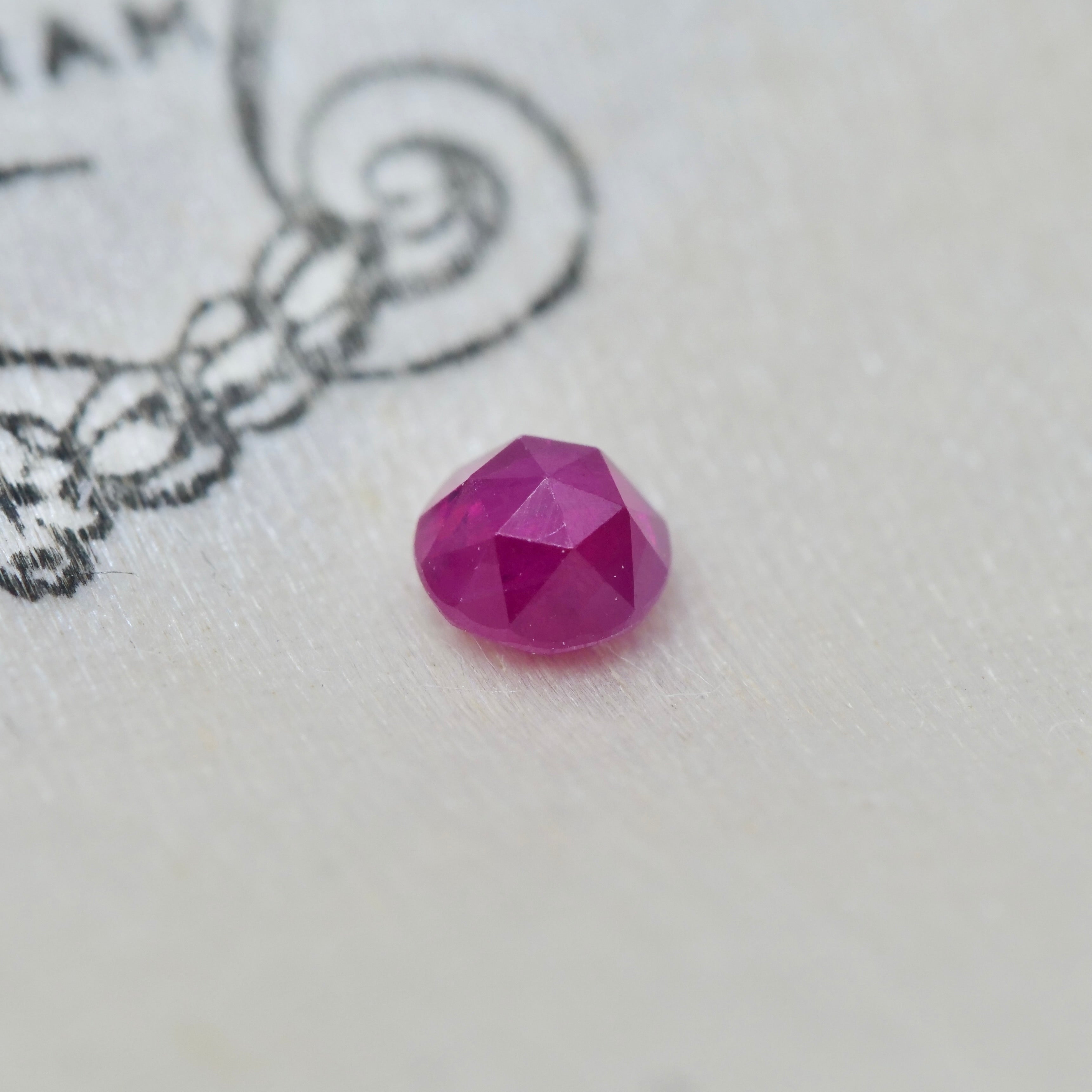 ルビー 0.15ct ローズカット 約2.9mm【MJ2973-3】 – Mei JEWELRY