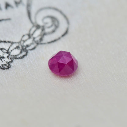 ルビー 0.15ct ローズカット 約2.9mm【MJ2973-3】