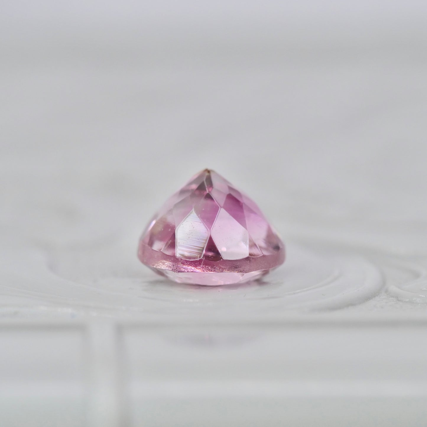 フルーティートルマリン 1.16ct ラウンドカット 6.2mm×6.2mm×4.6mm【MJ2975】