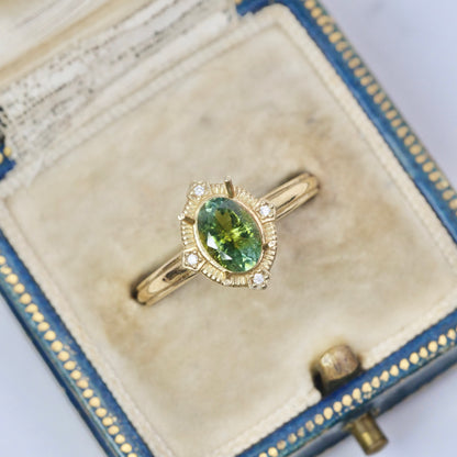 バイカラートルマリン 0.91ct オーバルカット 7.2mm×5.0mm×3.6mm【MJ2976】