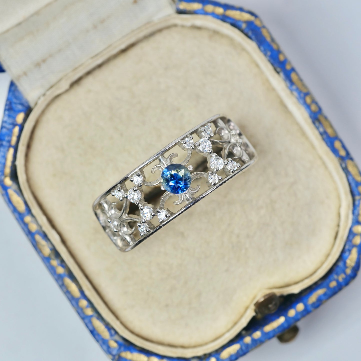 ティールサファイア 0.24ct ラウンドカット 3.6mm×3.6mm×2.6mm【MJ2875】