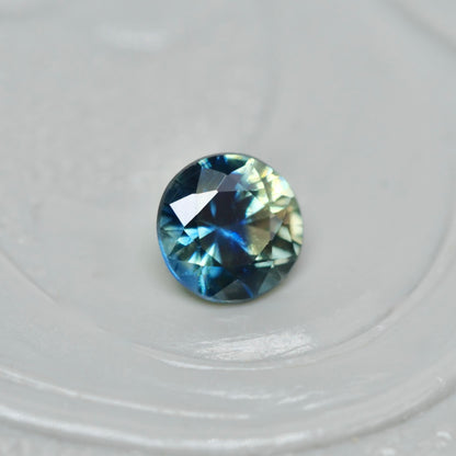 ティールサファイア 0.21ct ラウンドカット 3.6mm×3.5mm×2.3mm【MJ2876】