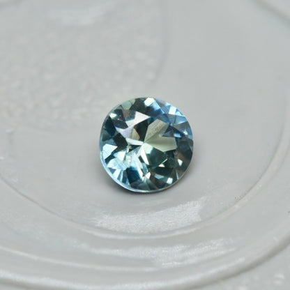 ティールサファイア 0.21ct ラウンドカット 3.5mm×3.4mm×2.2mm【MJ2877】