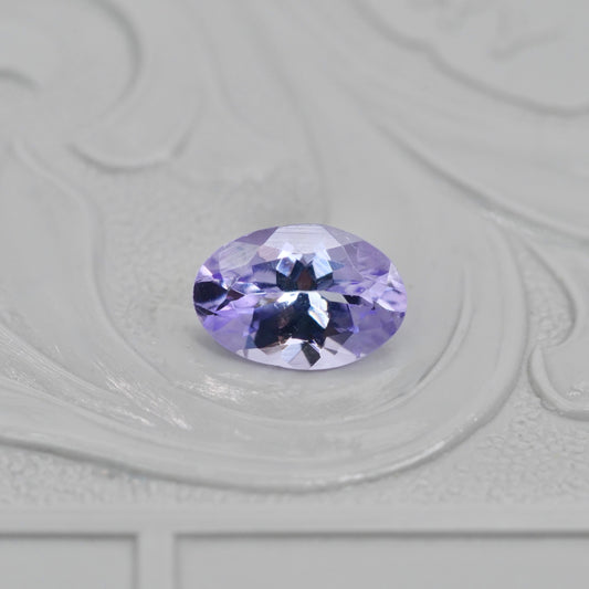 ピンクゾイサイト 0.64ct オーバルカット 6.8mm×4.6mm×3.1mm 【MJ2895】