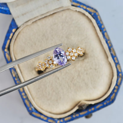 ピンクゾイサイト 0.64ct オーバルカット 6.8mm×4.6mm×3.1mm 【MJ2895】