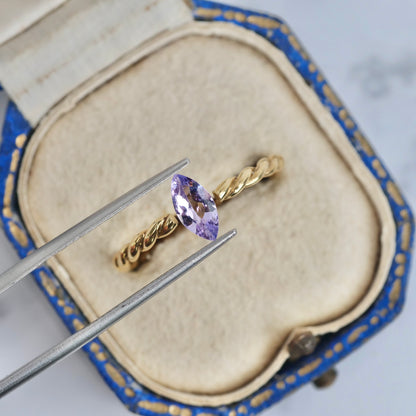 ピンクゾイサイト 0.46ct マーキスカット 8.1mm×4.1mm×2.2mm【MJ2896】