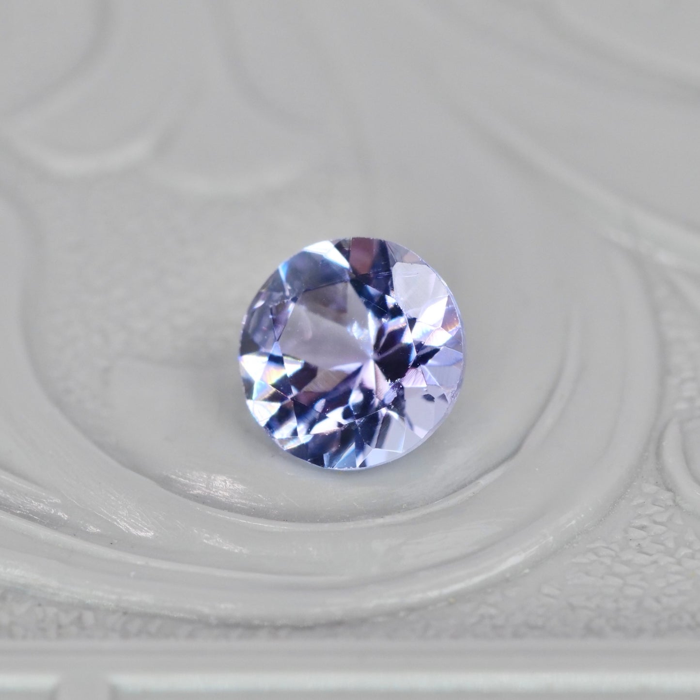 ピンクゾイサイト 0.47ct ラウンドカット 5.0mm×5.0mm×2.9mm 【MJ2897】