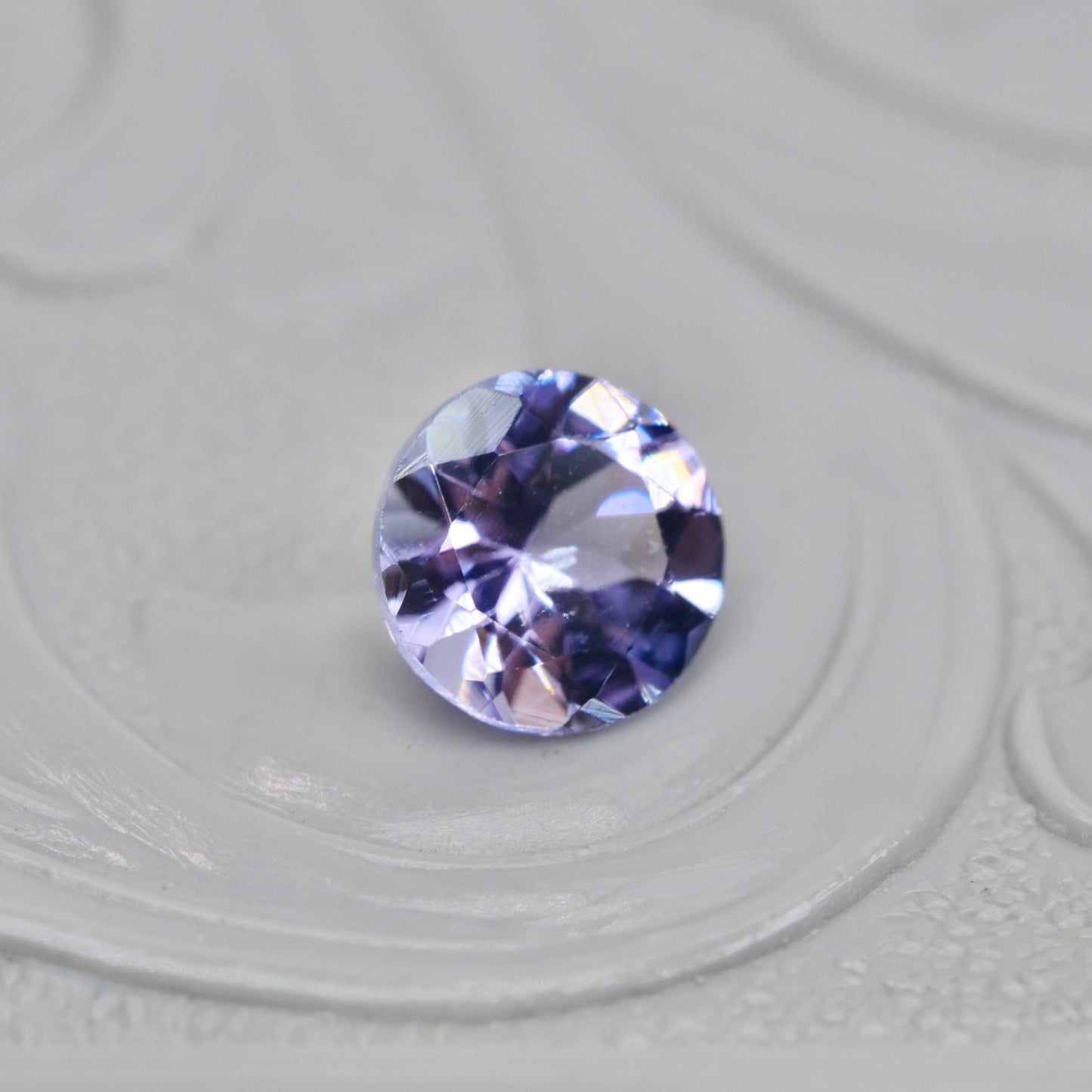ピンクゾイサイト 0.47ct ラウンドカット 5.0mm×5.0mm×2.9mm 【MJ2897】