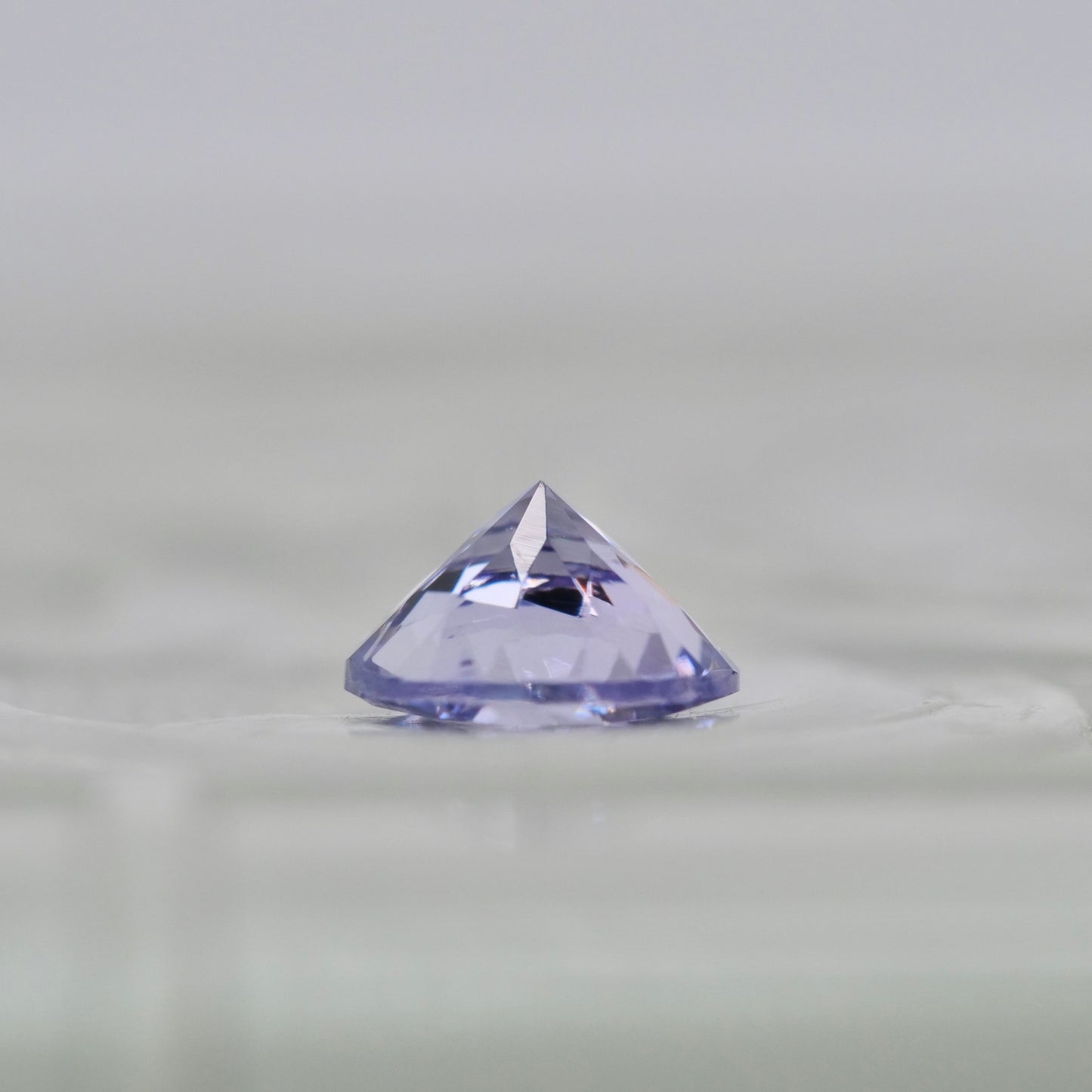 ピンクゾイサイト 0.47ct ラウンドカット 5.0mm×5.0mm×2.9mm 【MJ2897】