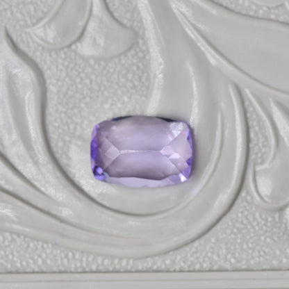 ピンクゾイサイト 0.79ct クッションミックスカット 6.9mm×4.9mm×2.6mm 【MJ2898】