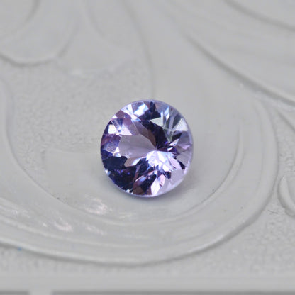 ピンクゾイサイト 0.49ct ラウンドカット  4.9mm×4.9mm×3.1mm【MJ2899】