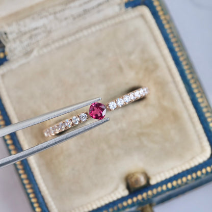 ピンクスピネル 0.14ct クッションカット 3.2mm×3.1mm×1.7mm【MJ2857】