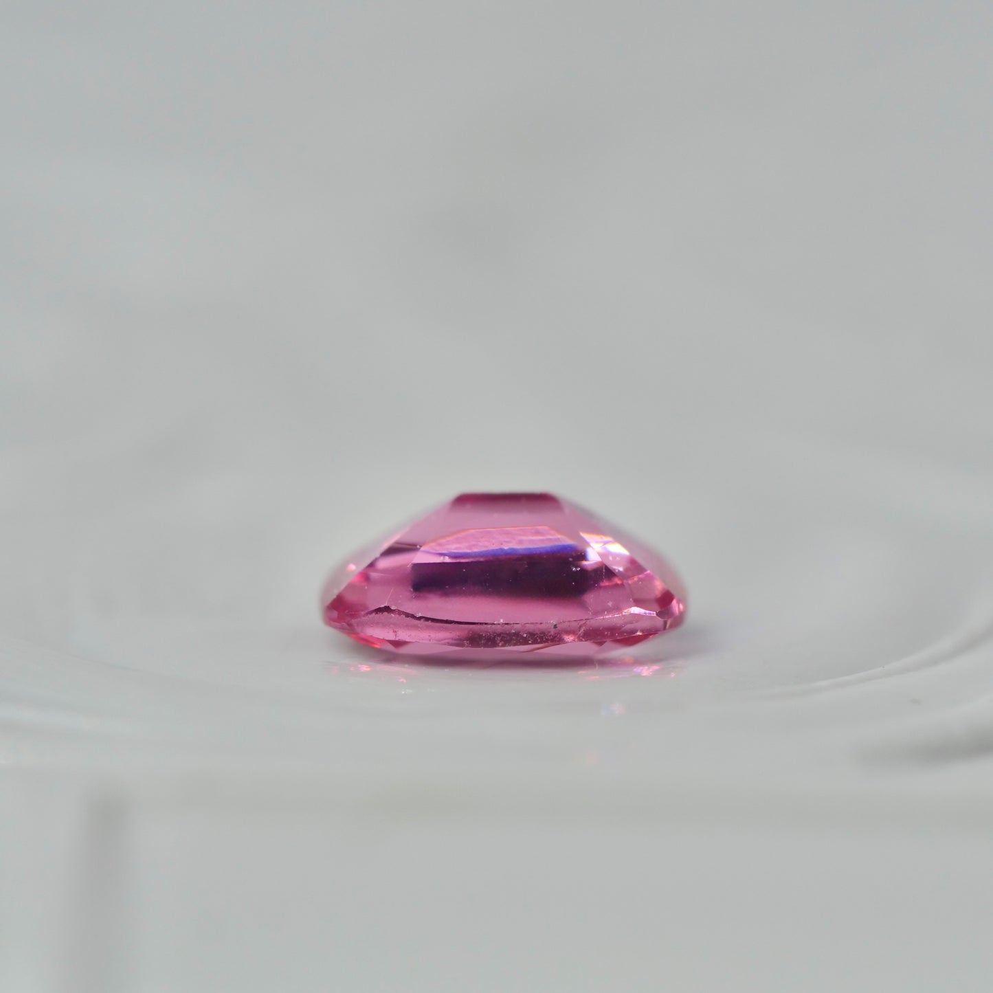 ピンクスピネル 0.17ct クッションカット  4.8mm×3.0mm×1.7mm【MJ2861】