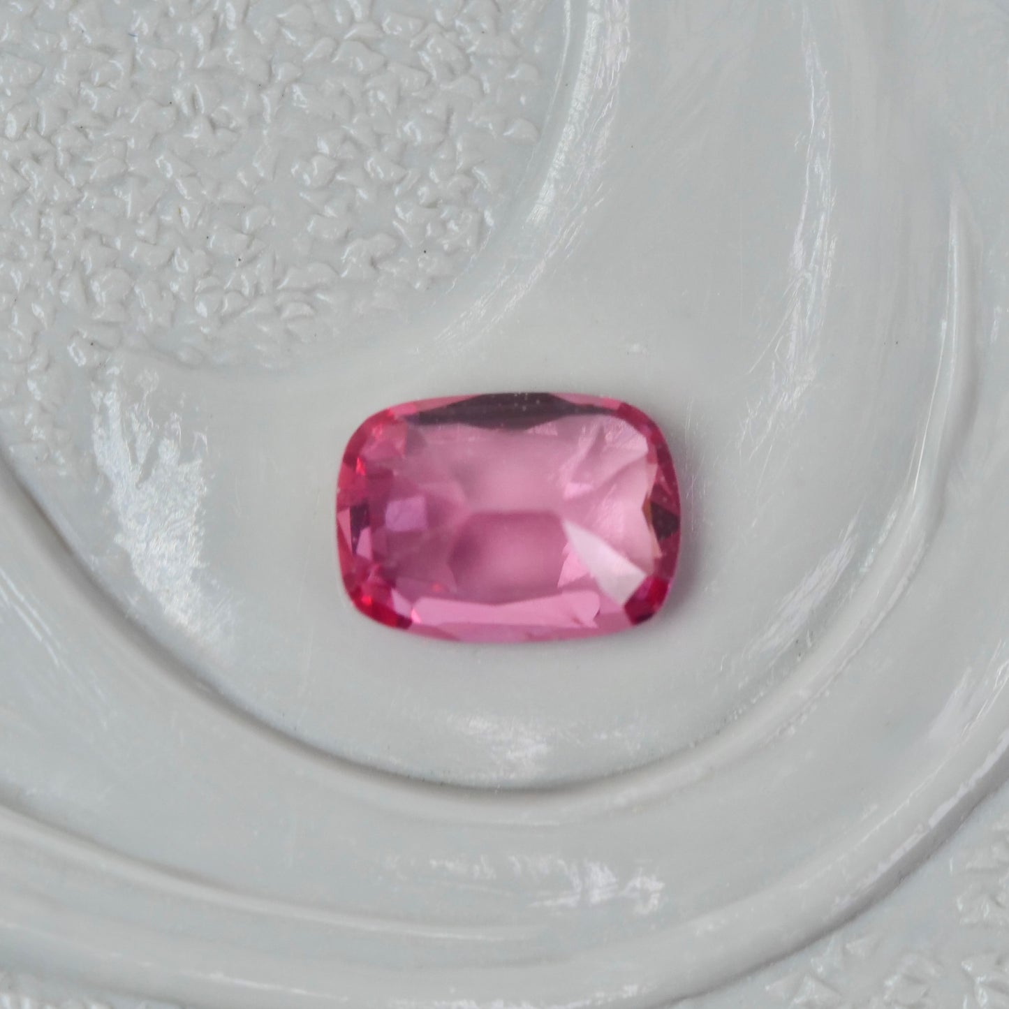 ピンクスピネル 0.17ct クッションカット  4.8mm×3.0mm×1.7mm【MJ2861】