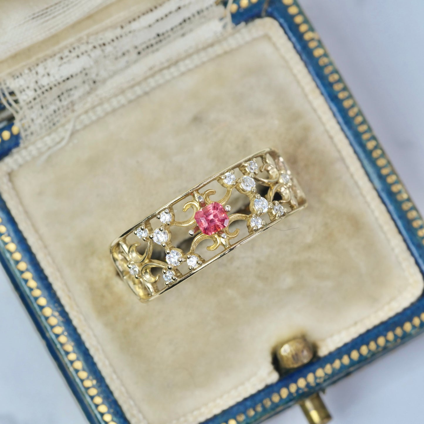 ピンクスピネル 0.14ct エメラルドカット  3.0mm×2.7mm×2.1mm【MJ2864】