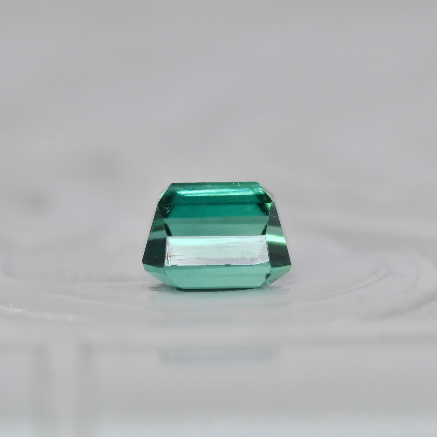 ラグーントルマリン 0.54ct エメラルドカット 4.6mm×4.0mm×3.2mm【MJ2908】