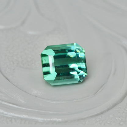 ラグーントルマリン 0.51ct エメラルドカット 4.5mm×4.0mm×3.2mm 【MJ2910】