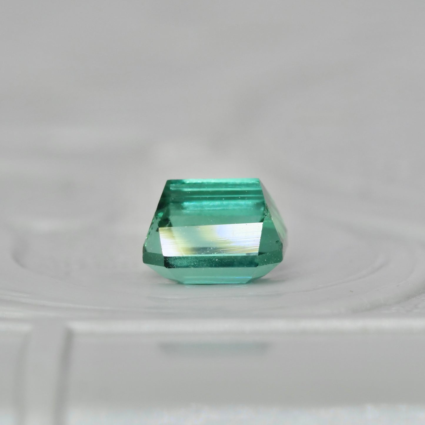 ラグーントルマリン 0.51ct エメラルドカット 4.5mm×4.0mm×3.2mm 【MJ2910】