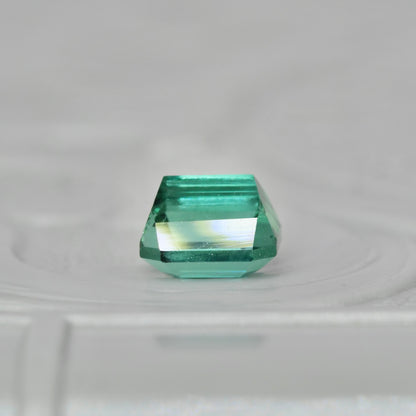 ラグーントルマリン 0.51ct エメラルドカット 4.5mm×4.0mm×3.2mm 【MJ2910】