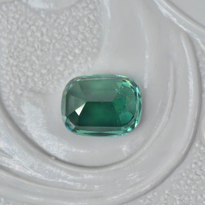 ラグーントルマリン 0.54ct クッションカット 5.4mm×4.2mm×3.0mm 【MJ2911】