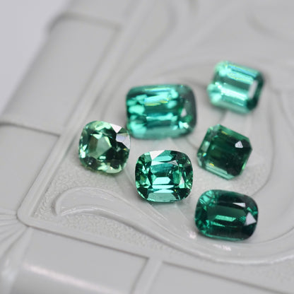 ラグーントルマリン 0.97ct クッションカット 6.4mm×4.8mm×3.9mm 【MJ2907】