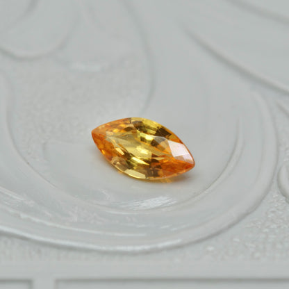 サファイア 0.30ct マーキスカット 5.8mm×3.0mm×2.1mm【MJ2884】