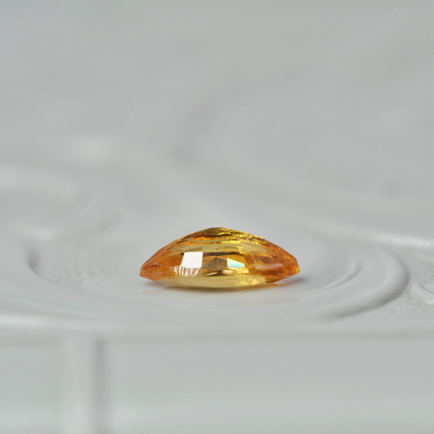 サファイア 0.30ct マーキスカット 5.8mm×3.0mm×2.1mm【MJ2884】