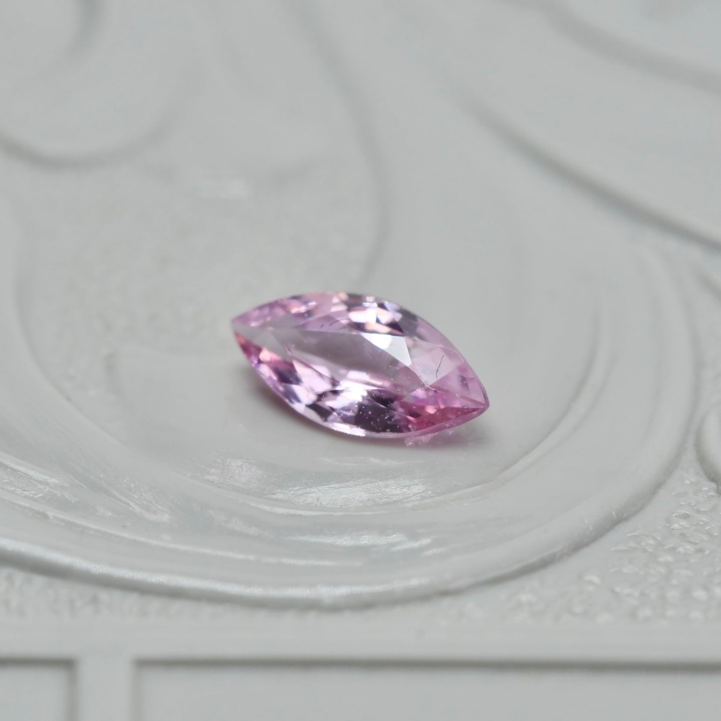 サファイア 0.23ct マーキスカット 5.8mm×2.9mm×1.8mm 【MJ2885】