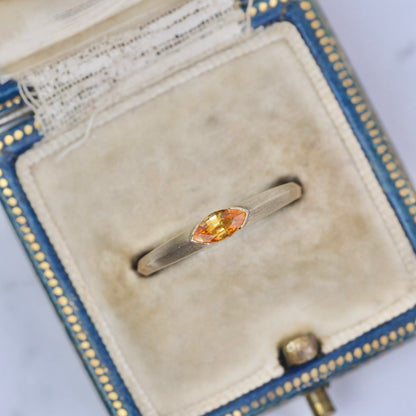 サファイア 0.34ct マーキスカット 5.9mm×3.1mm×2.3mm【MJ2887】