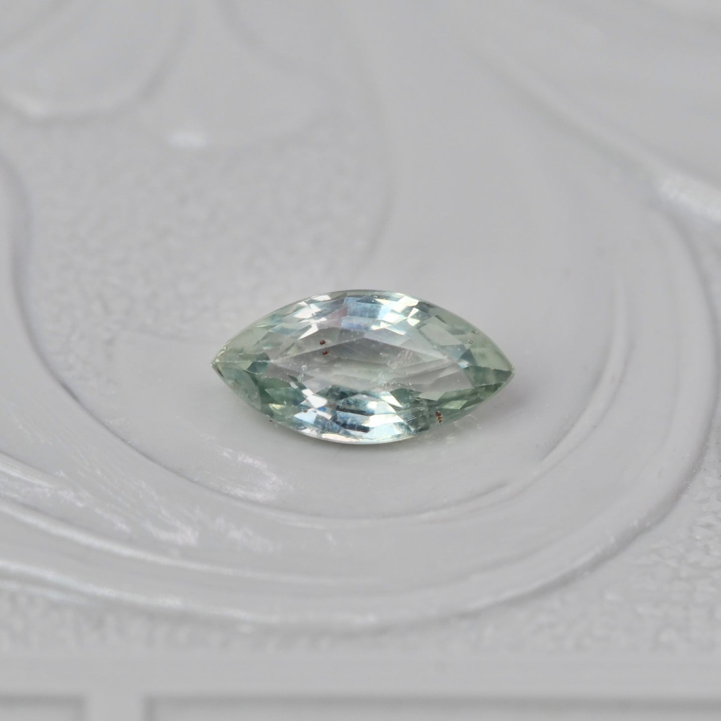 サファイア 0.32ct マーキスカット  5.9mm×3.0mm×2.1mm 【MJ2888】