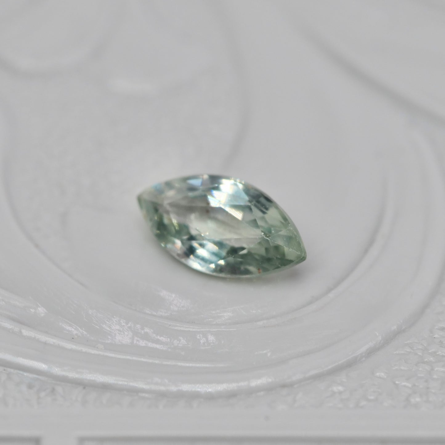 サファイア 0.32ct マーキスカット  5.9mm×3.0mm×2.1mm 【MJ2888】