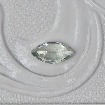サファイア 0.32ct マーキスカット  5.9mm×3.0mm×2.1mm 【MJ2888】