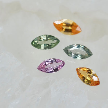 サファイア 0.23ct マーキスカット 5.8mm×2.9mm×1.8mm 【MJ2885】