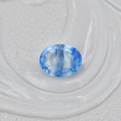 バイカラーサファイア 0.32ct オーバルカット 4.5mm×3.5mm×1.9mm【MJ2879】