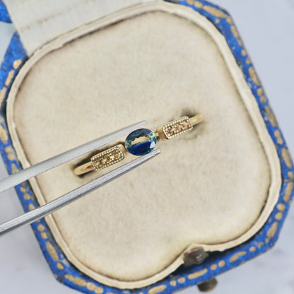 バイカラーサファイア 0.31ct オーバルカット 4.3mm×3.5mm×2.5mm【MJ2882】