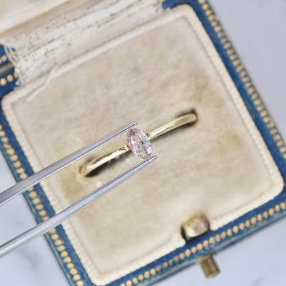 バイカラートルマリン 0.28ct オーバルカット 5.1mm×3.0mm×2.7mm【MJ2981】