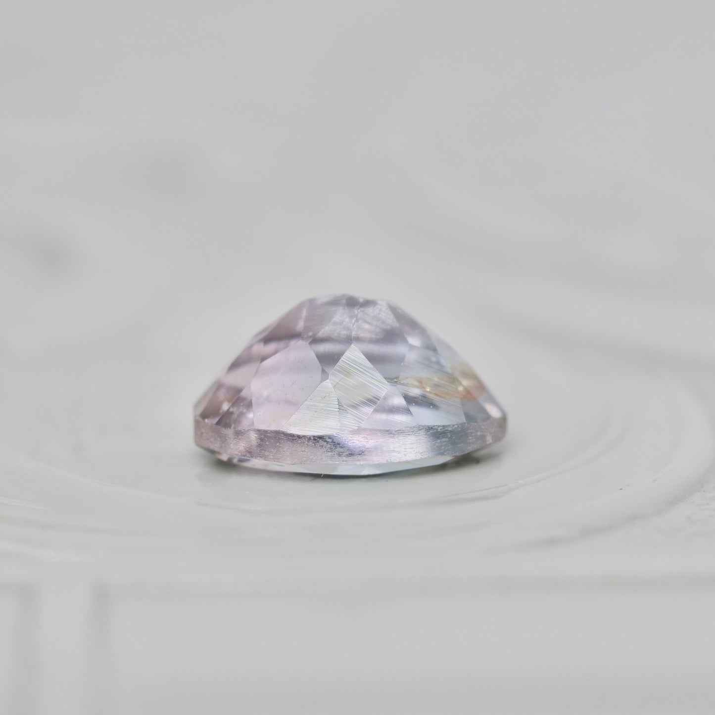 バイカラートルマリン 0.50ct オーバルカット 5.8mm×4.0mm×3.1mm【MJ2982】