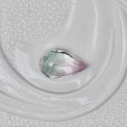 バイカラートルマリン 0.20ct ペアシェイプカット 5.0mm×3.1mm×2.2mm【MJ2983】