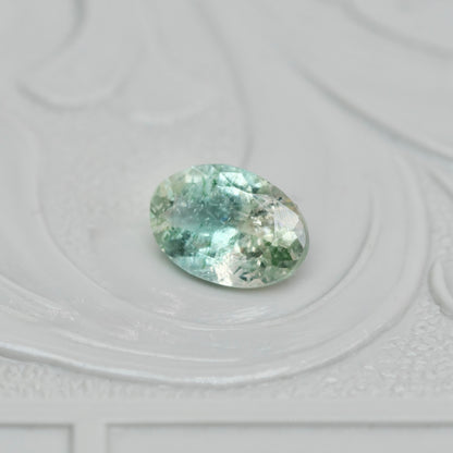 バイカラートルマリン 0.44ct オーバルカット 5.9mm×4.1mm×2.6mm【MJ2984】