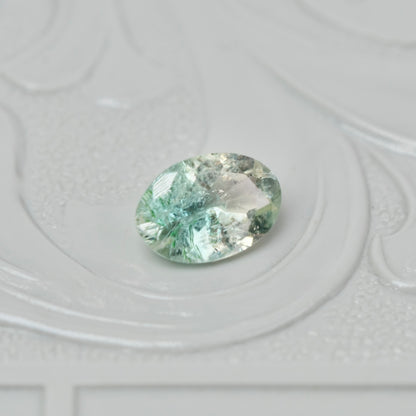 バイカラートルマリン 0.44ct オーバルカット 5.9mm×4.1mm×2.6mm【MJ2984】