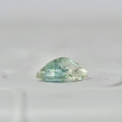 バイカラートルマリン 0.44ct オーバルカット 5.9mm×4.1mm×2.6mm【MJ2984】