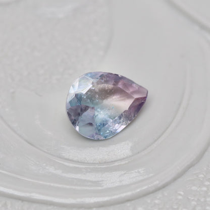 バイカラートルマリン 0.23ct ペアシェイプカット 5.0mm×3.9mm×1.9mm【MJ2985】