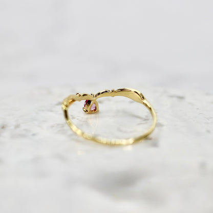 パパラチアサファイア 0.151ct ペアシェイプカット K18YG 3本爪×アンティークVアーム【MJ2847】