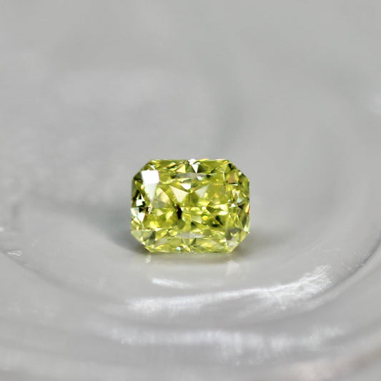 スクエアカット イエローダイヤモンド 0.13ct 3.1mm×2.5mm×2.0mm 【MJ2622】